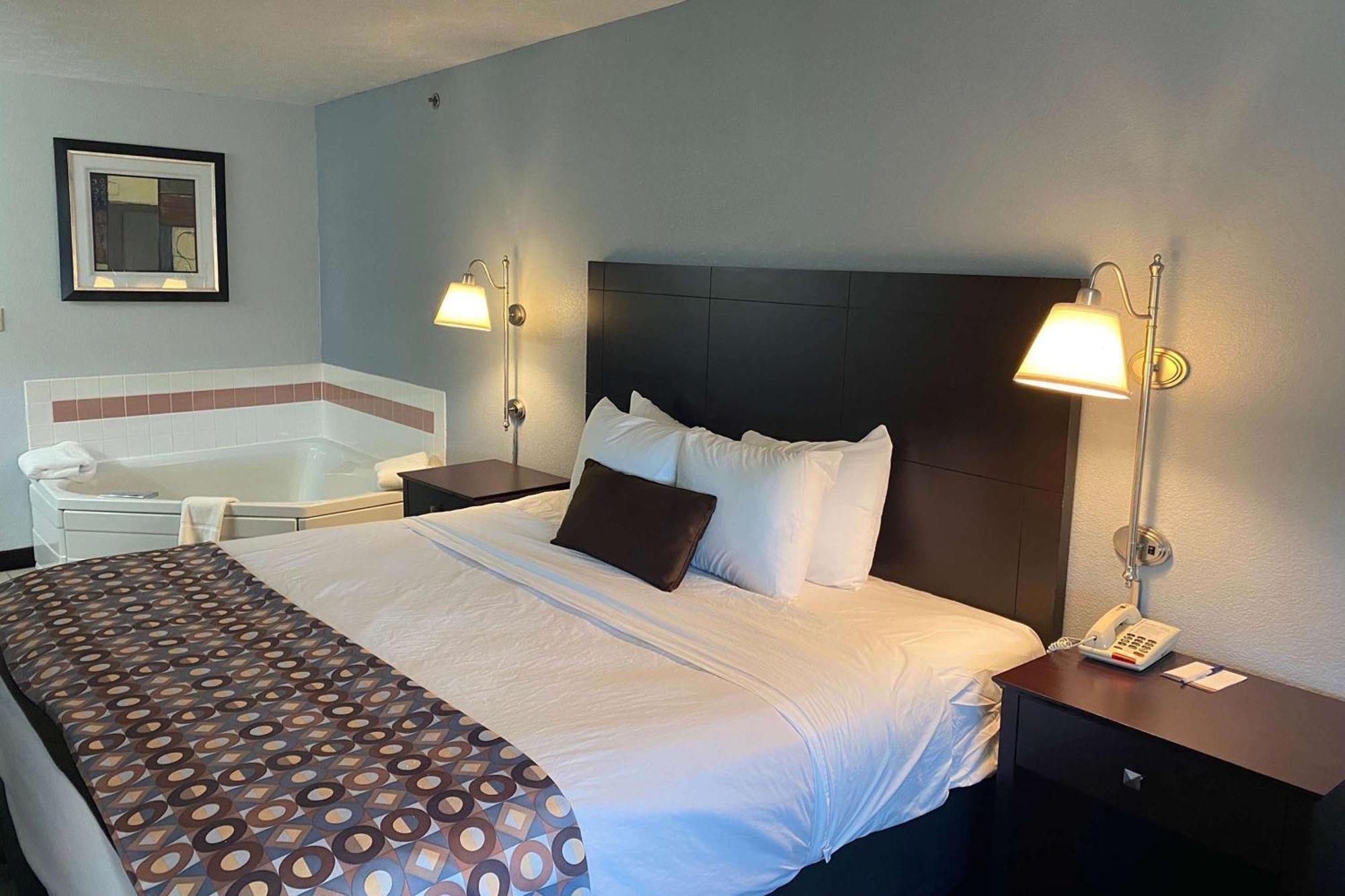 Baymont By Wyndham Danville Il Zewnętrze zdjęcie