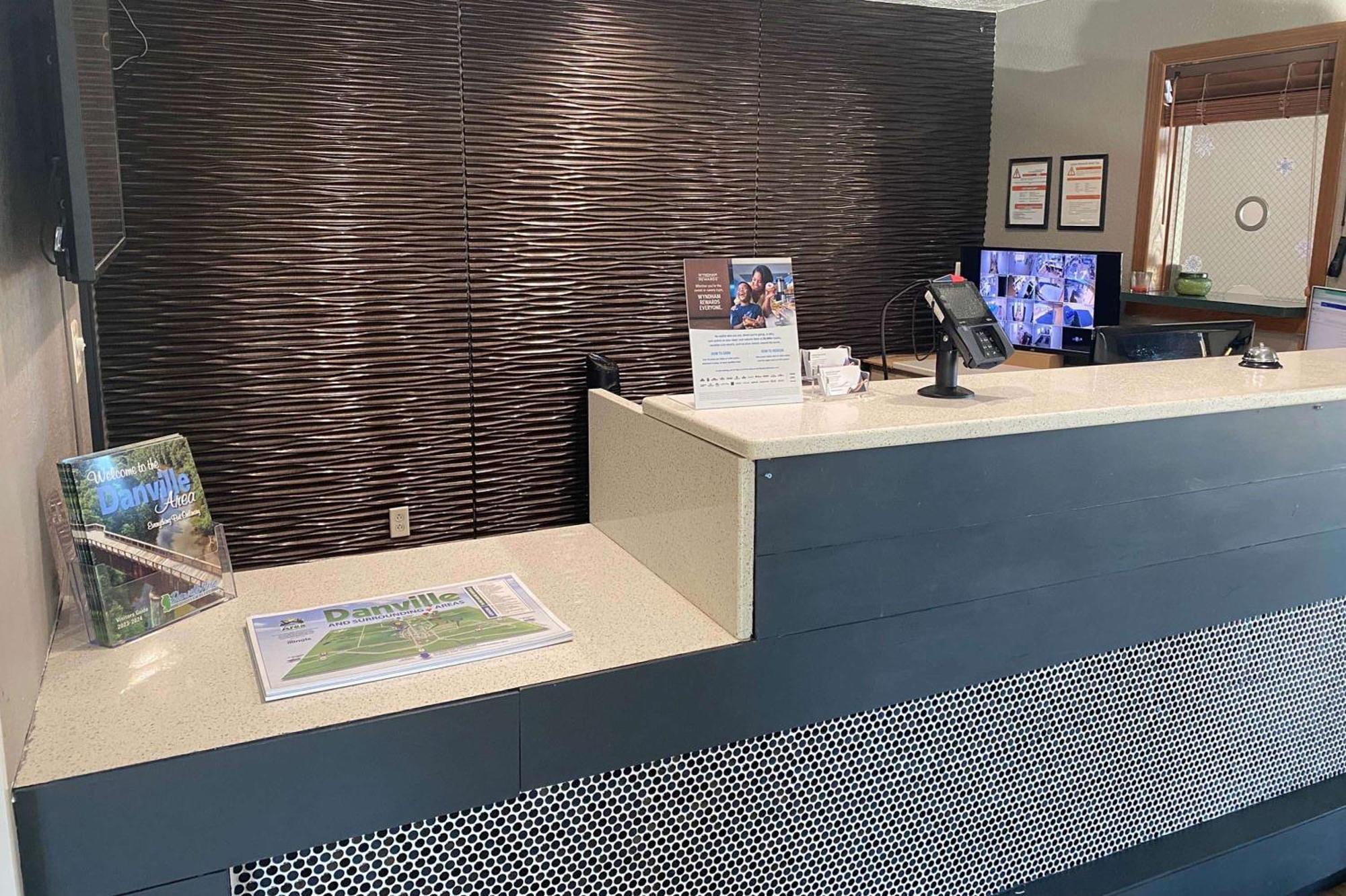 Baymont By Wyndham Danville Il Zewnętrze zdjęcie